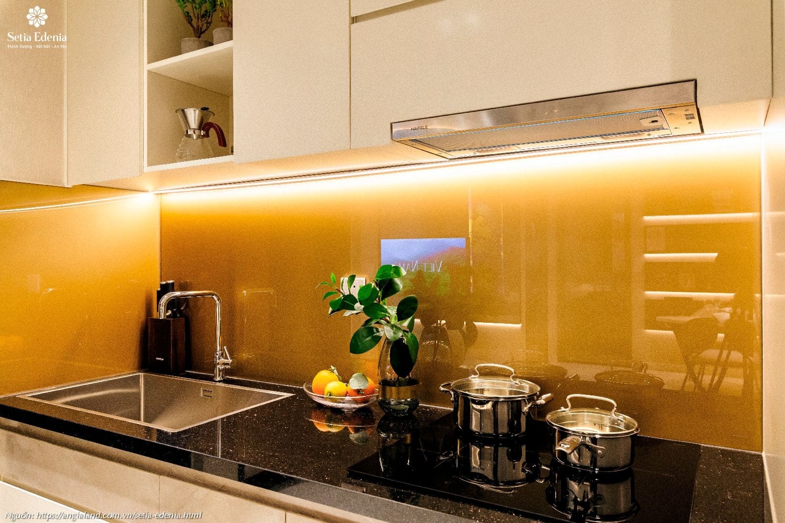 Thiết kế khu vực bếp nhà mẫu căn hộ Setia Edenia loại 1PN (diện tích 50m²) Thiết kế khu vực bếp nhà mẫu căn hộ Setia Edenia loại 1PN (diện tích 50m²)